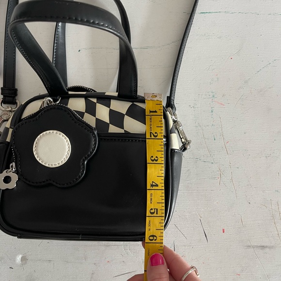 CHARLES & KEITH black and white box shaped purse - Picture 10 of 15